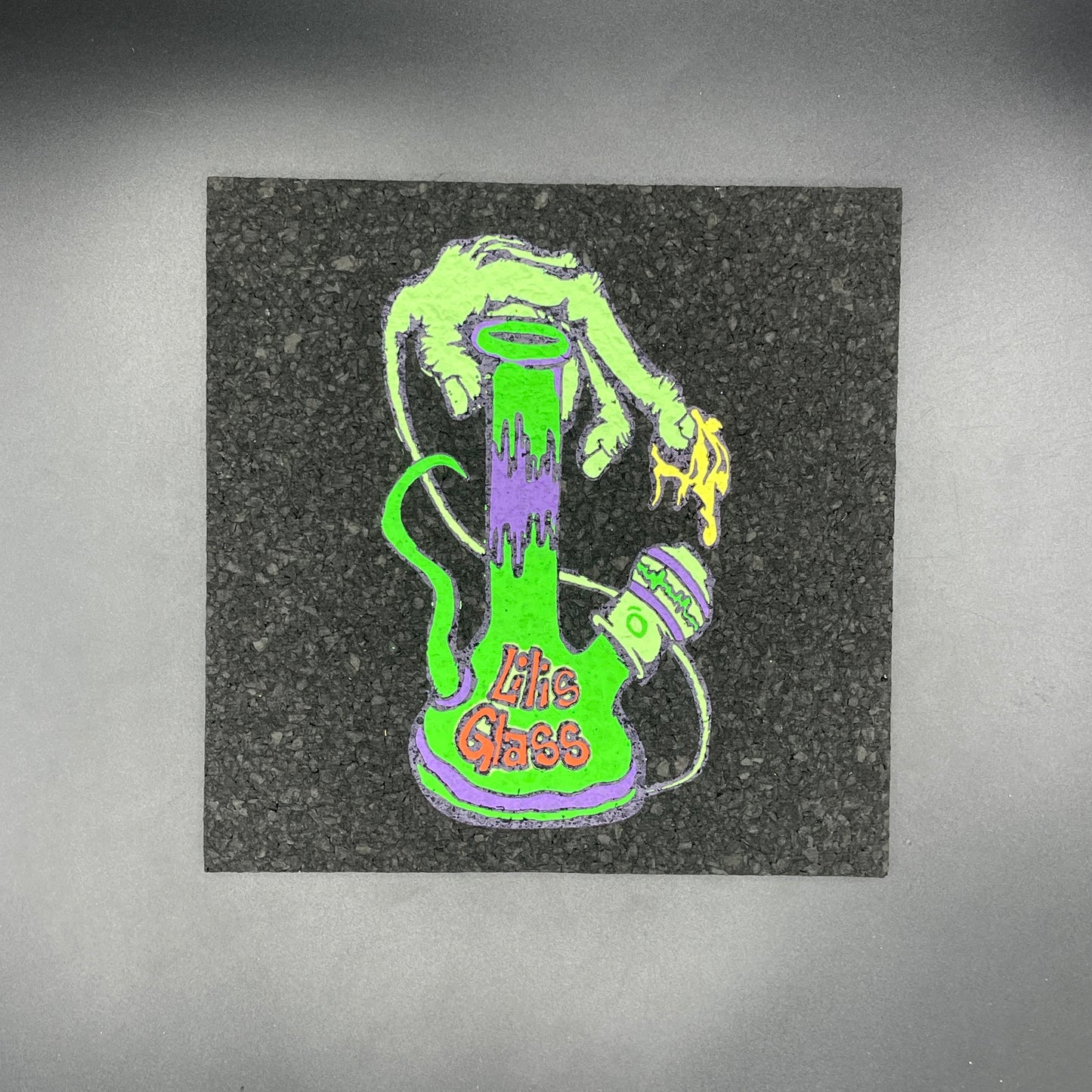 Lili’s Glass Neon Bong Moodmat