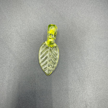 Domepiecer UV Green Blade Leaf Pendant