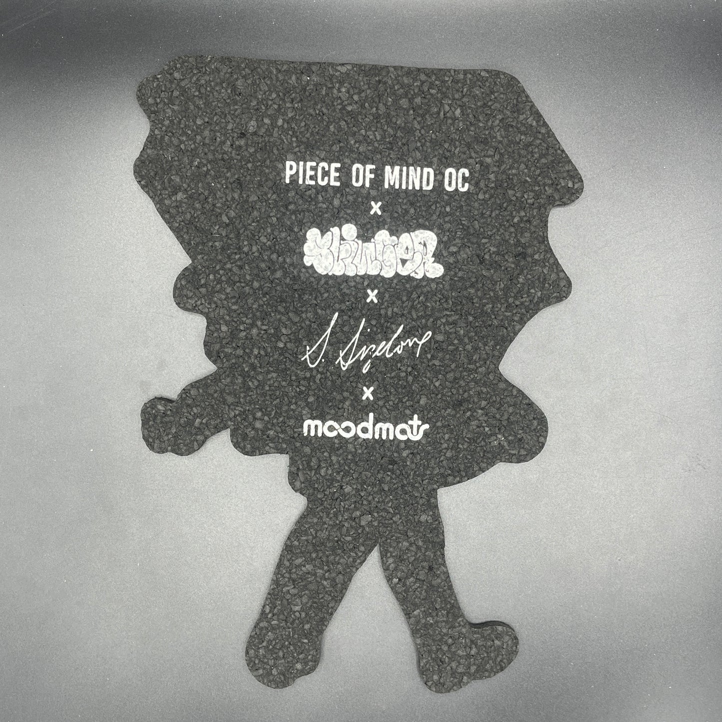 Slinger X Piece Of Mind X Sizelove Assault Girl Moodmat